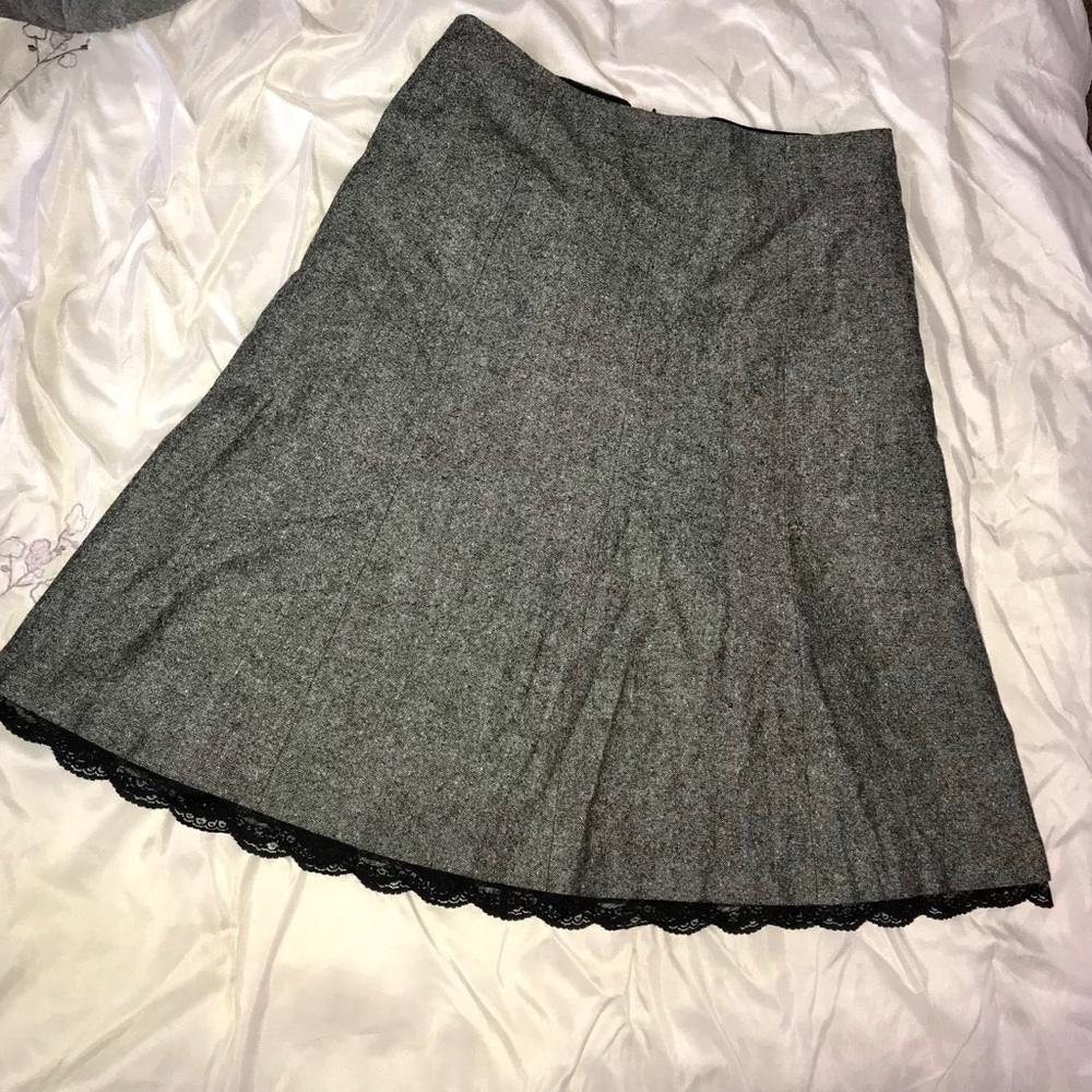 Gray knee length skirt for women!